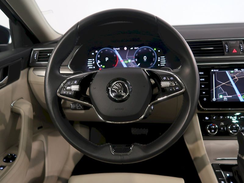 Škoda Superb (2022) LAURIN&KLEMENT 2.0TSI 140KW DS - fotka 19 z 49
