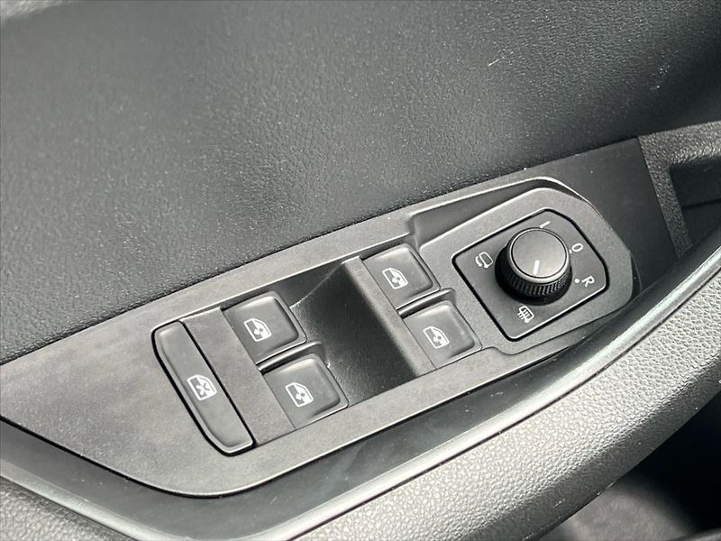 Škoda Karoq 1,5 TSi 110kW 7DSG SPORTLINE - fotka 20 z 30