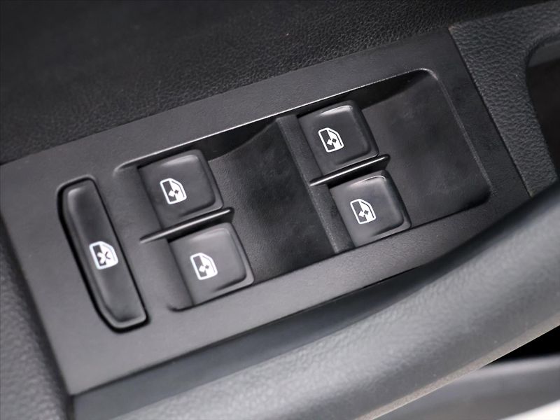 Škoda Octavia 1,6 TDI Ambition LED Navi - fotka 15 z 30