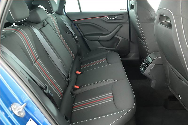 Škoda Kamiq (2025) 1.0 TSI, MONTE CARLO, DPH - fotka 7 z 16