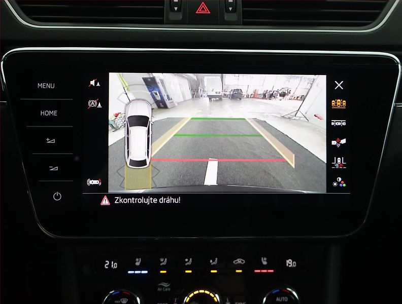 Škoda Superb (2023) Laurin&Klement 2.0 TDI - fotka 19 z 27