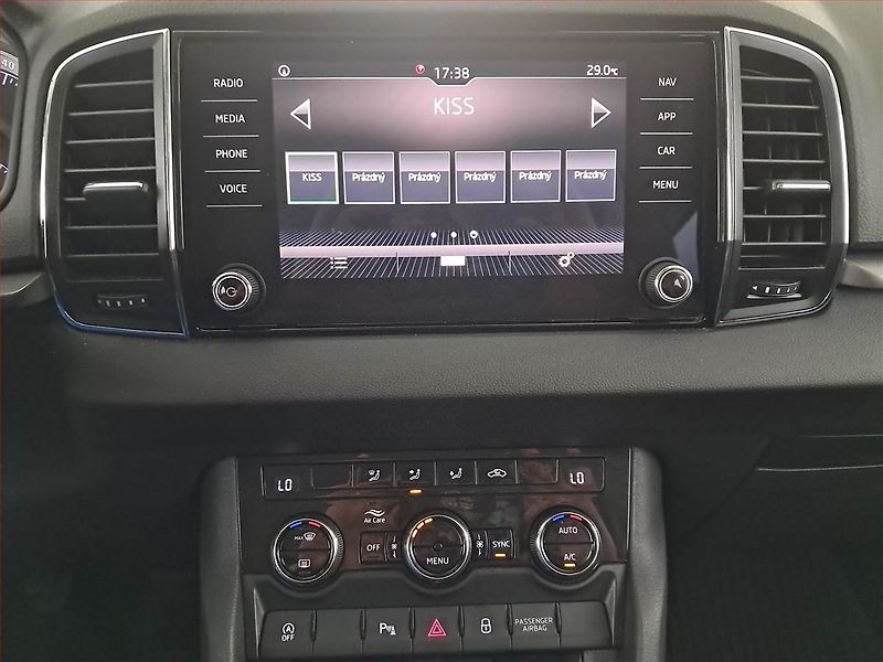 Škoda Karoq (2019) 2.0 TDI, Navi, Tempomat - fotka 12 z 16