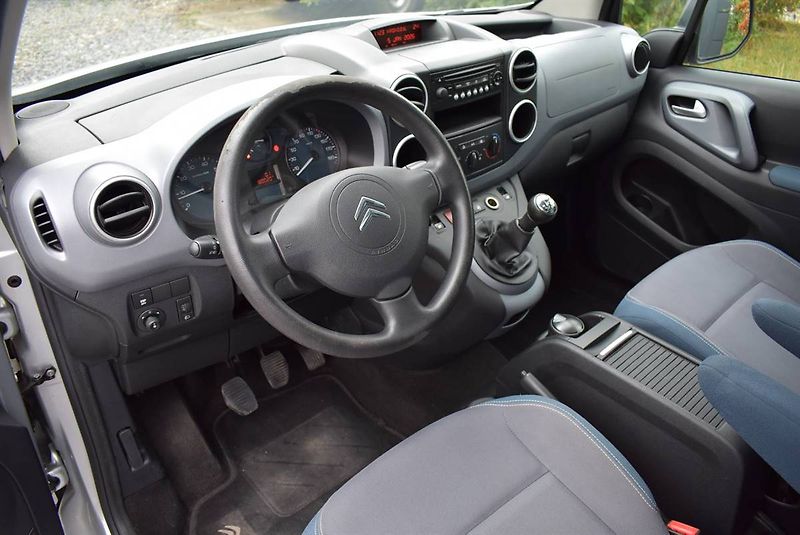 Citroën Berlingo 1,6 16V MULT,1.M,SERVIS,TOP! - fotka 8 z 18