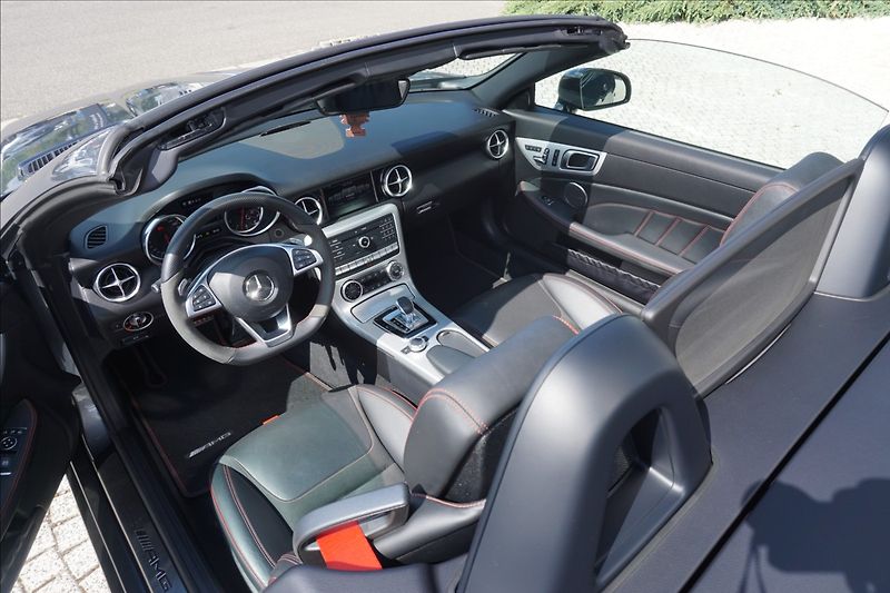 Mercedes-Benz SLC 3,0 AMG 43 - fotka 19 z 20