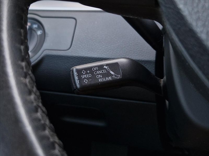 Volkswagen Passat 1,4 TSI DSG NOSIČ TAŽNÉ VÝHŘEV - fotka 34 z 35