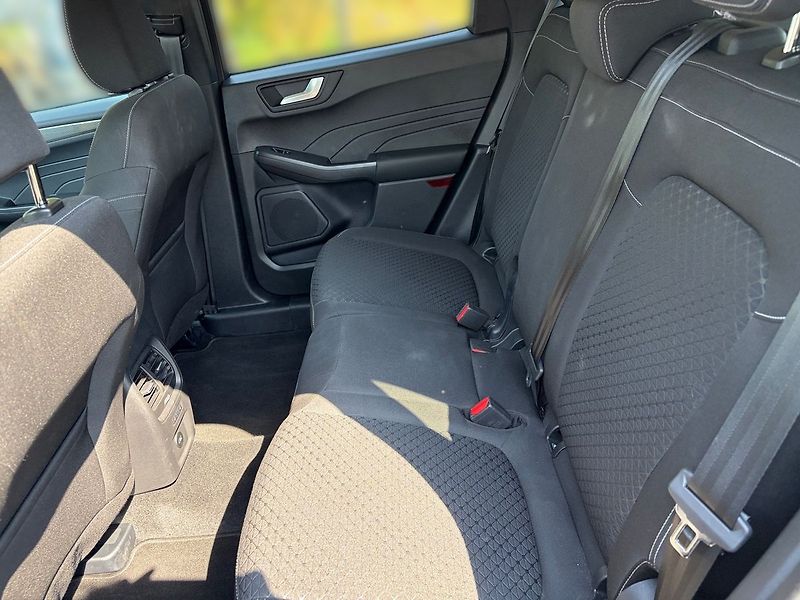 Ford Kuga AWD HEV TITANIUM CZ TOP VÝBAVA - fotka 11 z 19