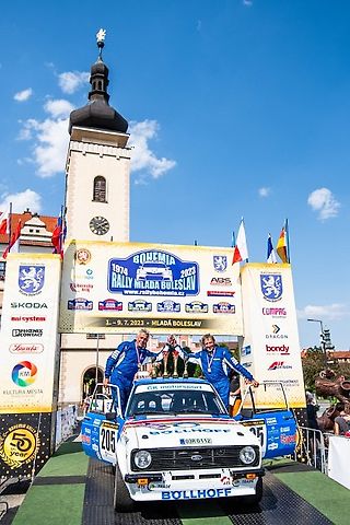 Posádka Štolfa - Hawel v cíli loňského ročníku., zdroj: Se souhlasem Autoklub  Bohemia Sport v ČR