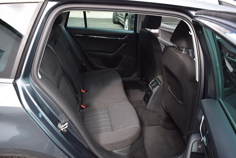 Škoda Octavia (2019) 1.5TSI 110kw AMBITION NAVI TAŽ - fotka 39 z 50