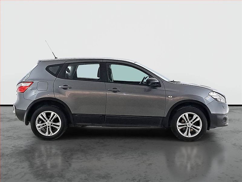 Nissan Qashqai (2012) 2.0 dCi, 4X4, Tempomat - fotka 6 z 18