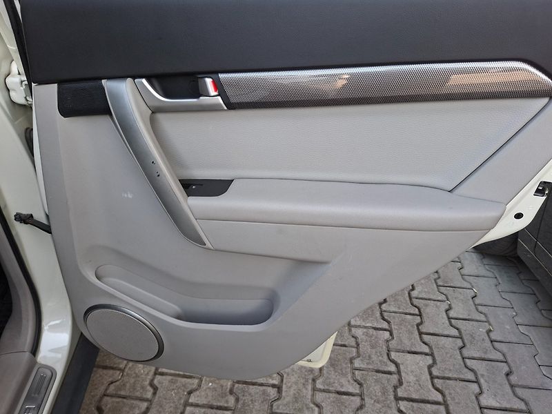 Chevrolet Captiva (2013) 2.2CDTI 135kW 4WD -NOVÉ V ČR - fotka 26 z 43
