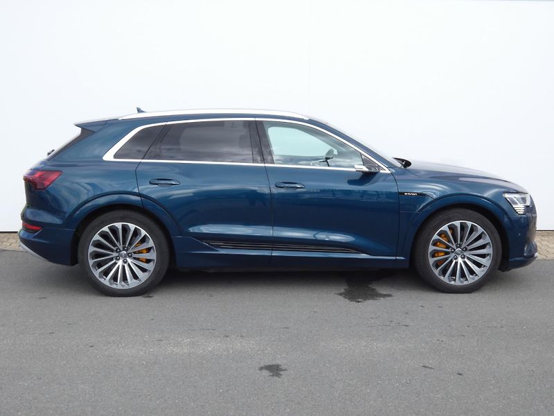 Audi e-tron (2020) 55 Quattro SoH100% - fotka 3 z 30