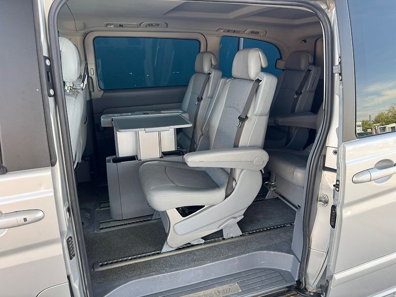 Mercedes-Benz Viano (2007) 2,2CDi 4x4 Steyr 7 míst - fotka 26 z 50
