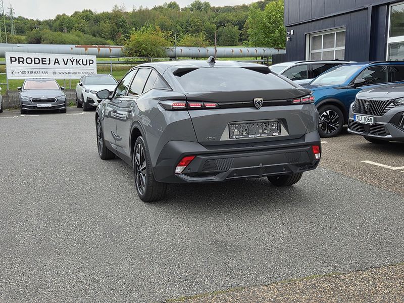 Peugeot 408 (2024) 1.2 PT 130 ALLURE EAT8 - fotka 3 z 29