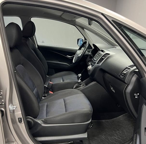 Hyundai ix20 CVVT - fotka 8 z 15