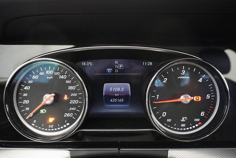 Mercedes-Benz Třídy E (2017) E220D AUTOMAT - fotka 20 z 38