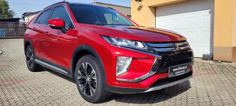 Mitsubishi Eclipse Cross (2018) 1,5T-MiVeC 120kW 4WD „TOP“ - fotka 3 z 47