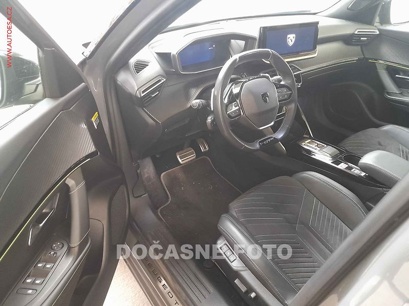 Peugeot 2008 (2023) 1.2 pt, 2.maj,ČR, servis - fotka 3 z 3
