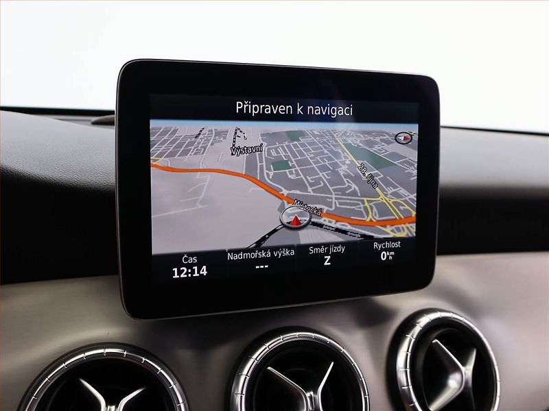Mercedes-Benz CLA (2016) 220 CDI 4MATIC, 4X4, Automat - fotka 14 z 19