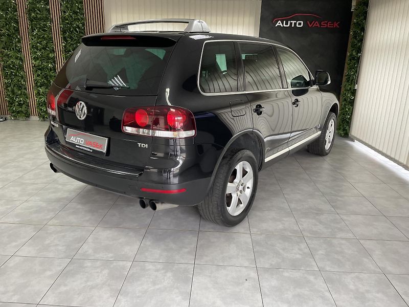 Volkswagen Touareg 2.5 TDi ČR 6M 4X4 TZ 3500KG  - fotka 11 z 25