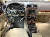 Škoda Octavia (2009) 1.4TSi, 2.maj,ČR, DSG, park - náhled 8