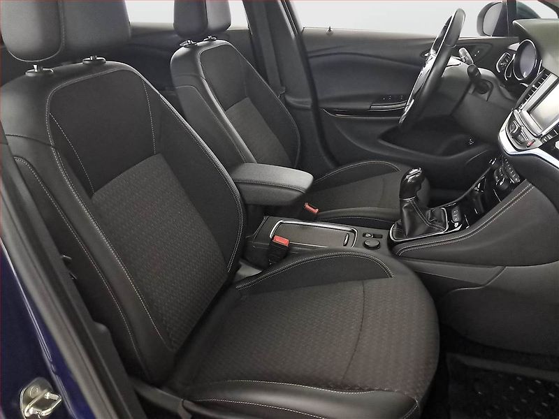 Opel Astra (2016) 1.4 T, Serv.kniha, Tempomat - fotka 9 z 18