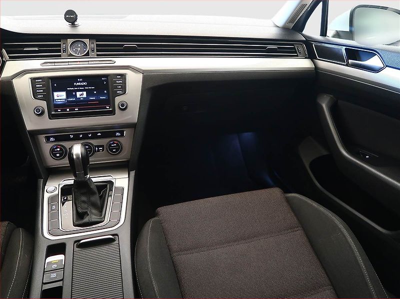 Volkswagen Passat (2015) 2.0 TDI, Automat, Navi - fotka 8 z 18