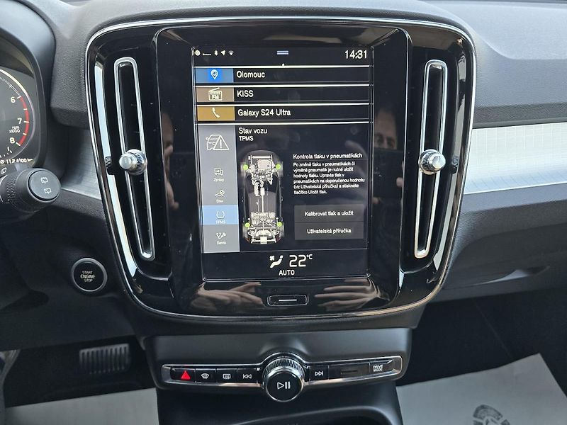 Volvo XC40 - fotka 30 z 43