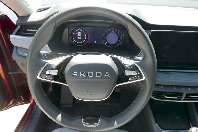 Škoda Octavia (2025) 1.5 TSI 85 kW M6° Top Selectio - fotka 8 z 34