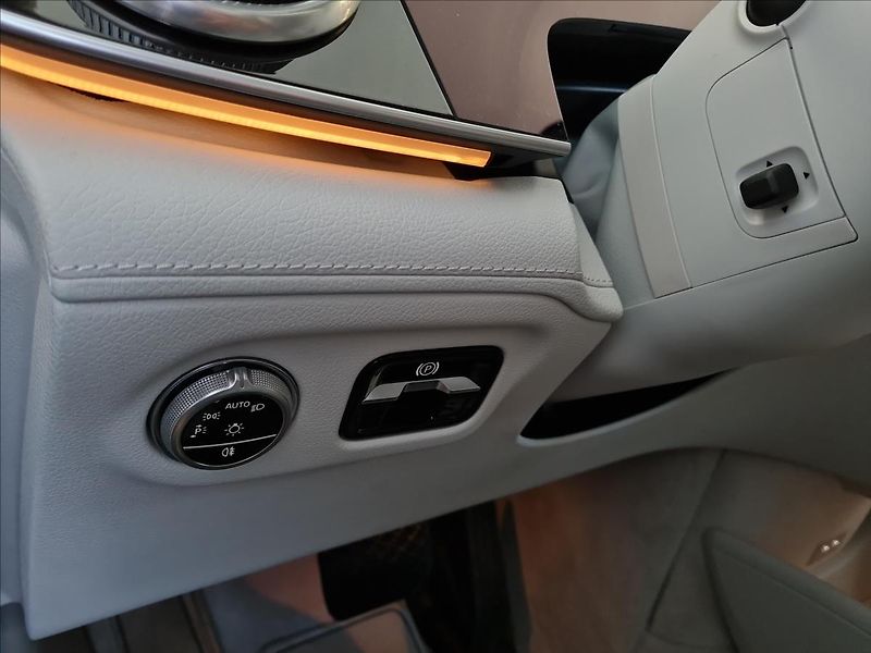 Mercedes-Benz EQS 580 4MATIC AMG Line - fotka 11 z 23