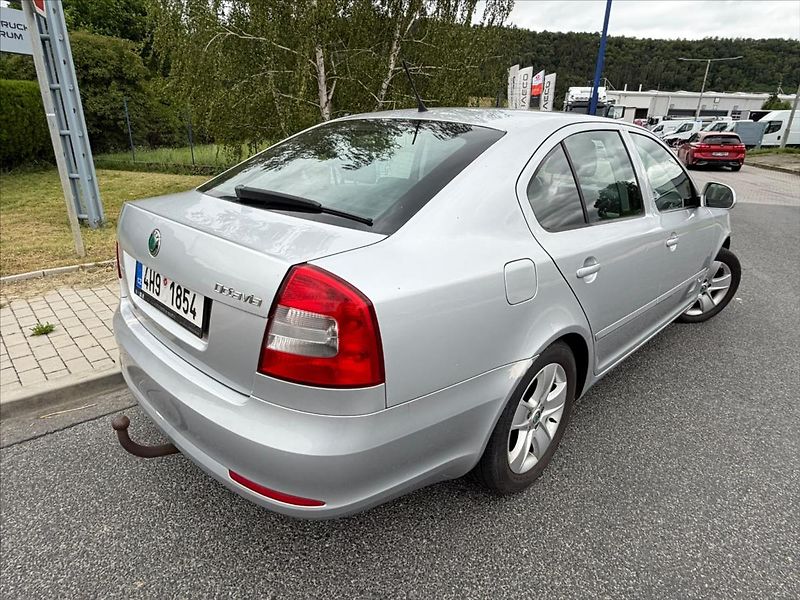 Škoda Octavia 1,6  1,6 DISEL - fotka 2 z 32