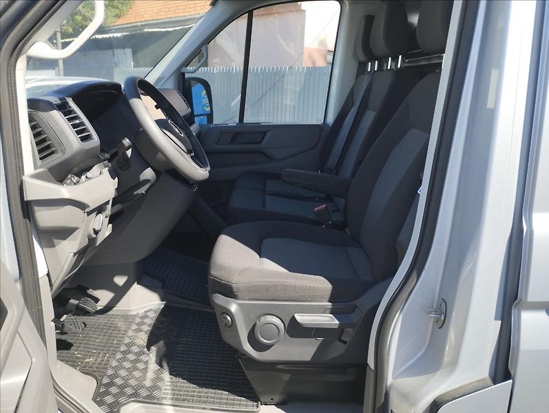 Volkswagen Crafter 2,0 130KW - fotka 7 z 17