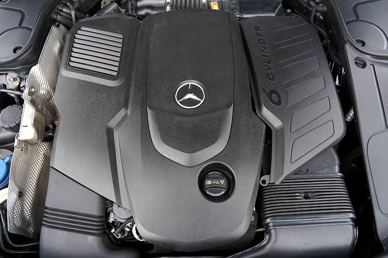 Mercedes-Benz Třídy S (2018) S 400d Long/4M/AMG/Burmester/Č - fotka 10 z 50