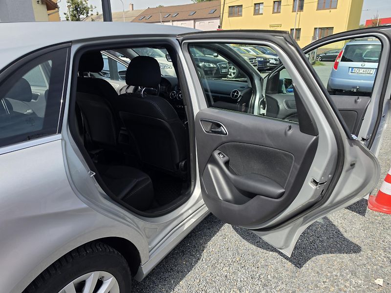 Mercedes-Benz Třídy B 180CDi Navi Parkovací senzory  - fotka 11 z 18