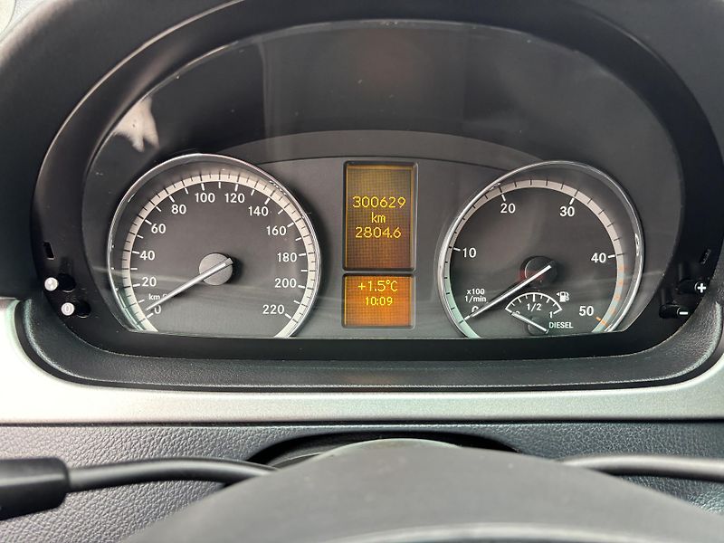Mercedes-Benz Viano (2011) 3.0CDI V6 165KW  - fotka 21 z 25