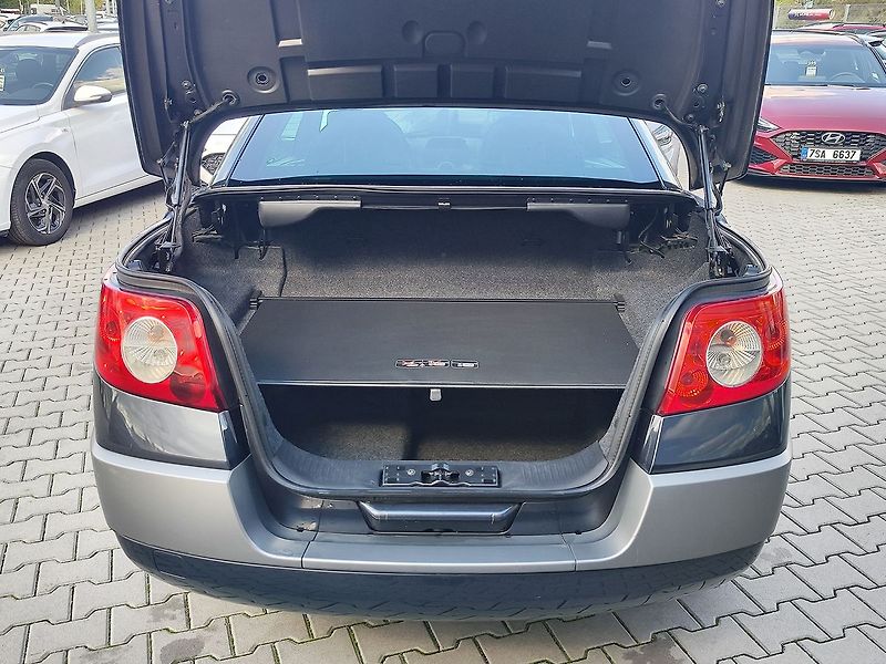 Renault Mégane 2.0 16V/99kW Cabrio - fotka 16 z 36