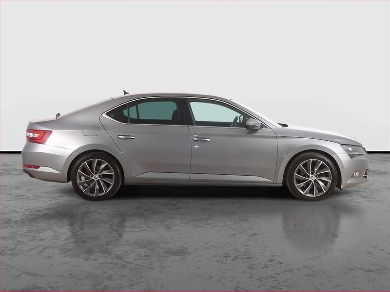 Škoda Superb (2015) Laurin&Klement 2.0 TDI, 4X4 - fotka 6 z 30
