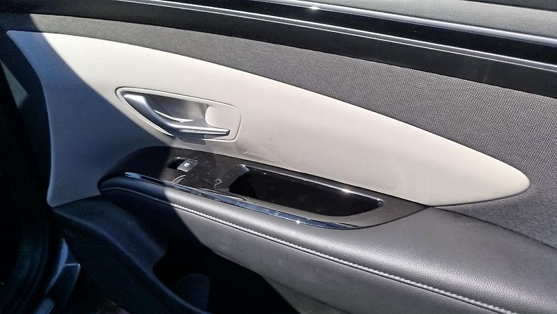 Hyundai Tucson (2023) 1.6 T-GDI Plug-in-Hybrid  4x4  - fotka 32 z 34