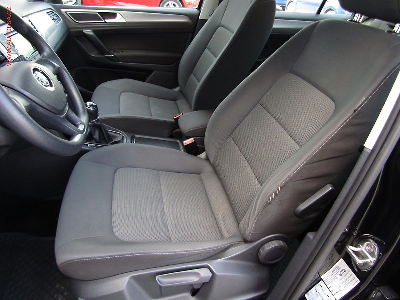 Volkswagen Golf Sportsvan (2014) 1.6 TDi, Comfortline - fotka 9 z 15