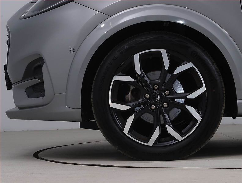 Ford Puma (2022) ST-Line X 1.0 EcoBoost mHEV - fotka 15 z 19
