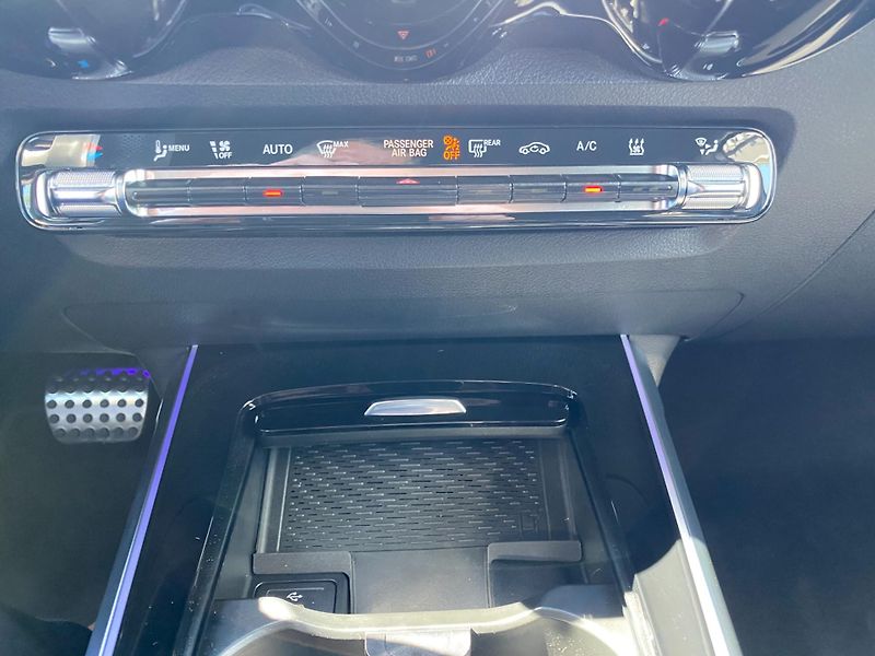 Mercedes-Benz EQB (2025) 300 4MATIC - fotka 18 z 23