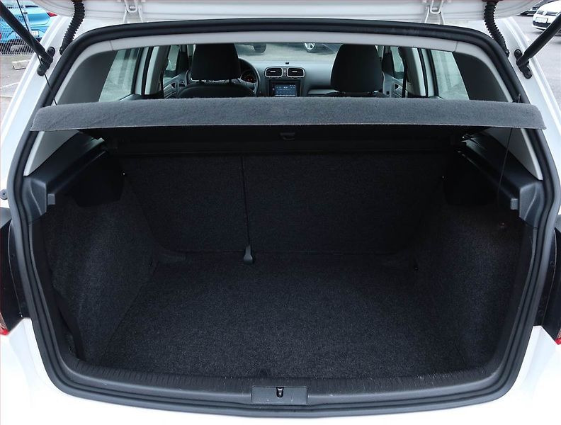 Volkswagen Golf (2012) 1.6 TDI, Serv.kniha - fotka 13 z 15