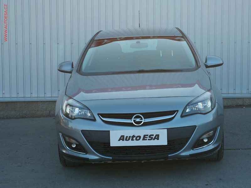 Opel Astra (2013) 1.4i, ČR, AC, temp - fotka 2 z 16