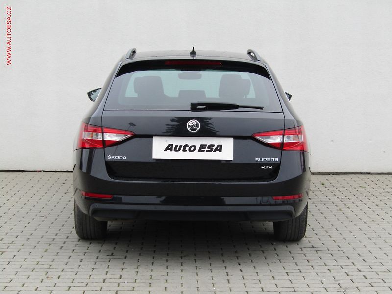 Škoda Superb (2018) 2.0 TDi 4x4, Ambition, DSG - fotka 5 z 18