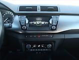 Škoda Fabia (2017) 1.0 TSI, Tempomat - náhled 12