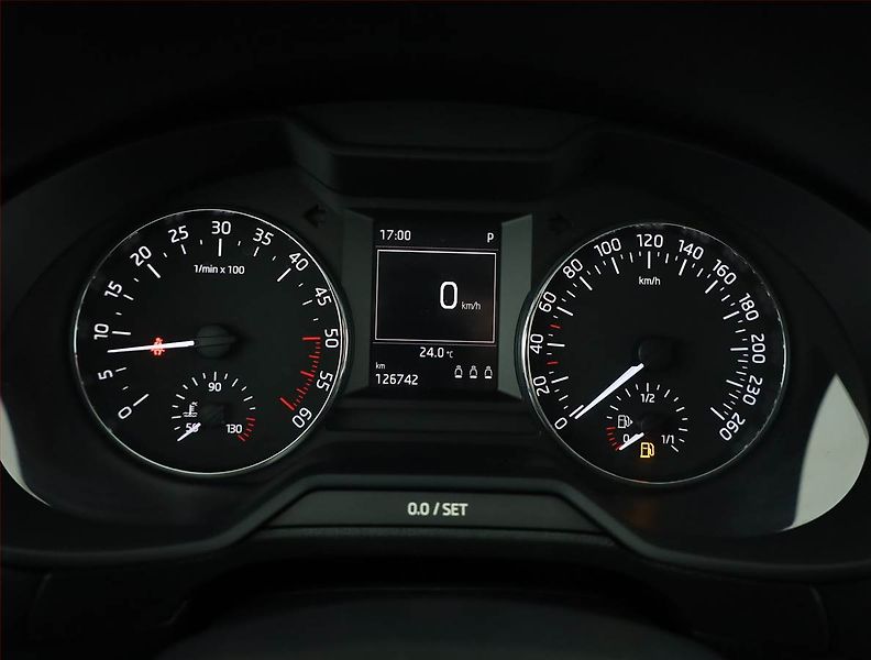 Škoda Octavia (2014) 2.0 TDI, Automat, Serv.kniha - fotka 8 z 13