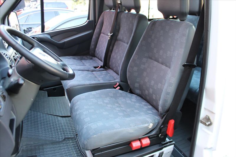 Mercedes-Benz Sprinter 208 CDi 9Míst/Tažné - fotka 7 z 17