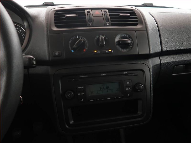 Škoda Fabia (2012) 1.2 TSI, Tempomat - fotka 12 z 15