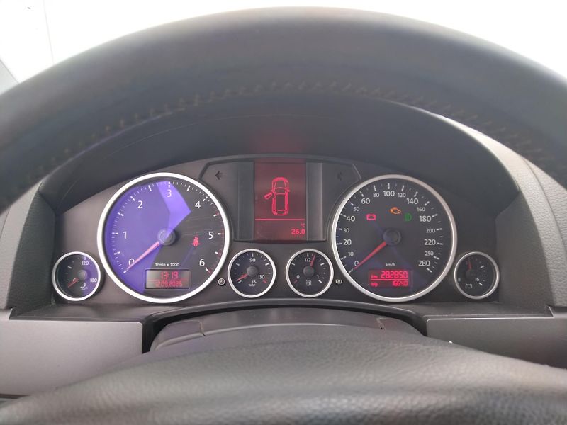 Volkswagen Touareg A 3,0 TDI - fotka 18 z 23