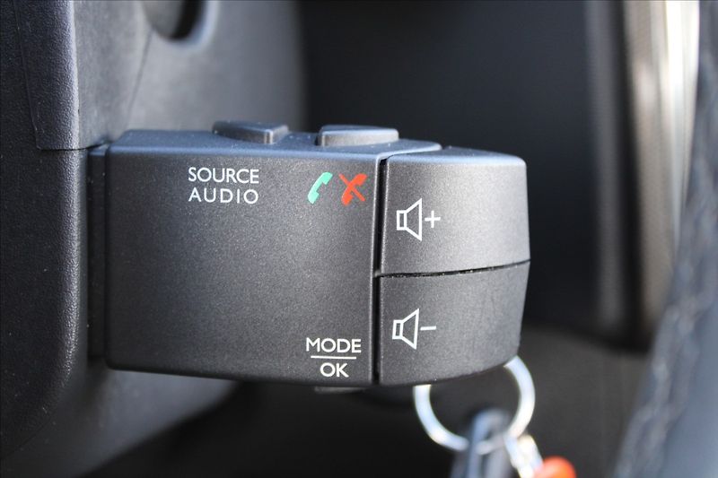 Dacia Sandero 0,9 TCe  NOVÉ V ČR,STEPWAY - fotka 18 z 26