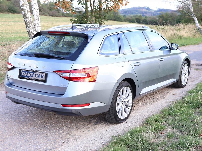 Škoda Superb 2,0 TDI DSG 4x4 CZ Style DPH - fotka 7 z 33